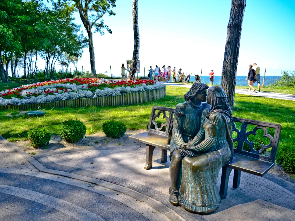 Aleja R&oacute;ż i Zakochanych